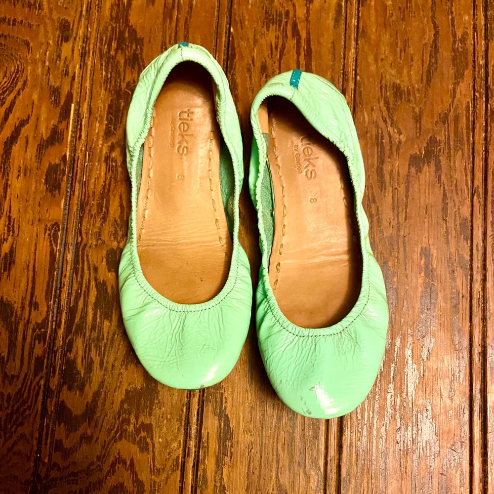 Mint tieks size 8